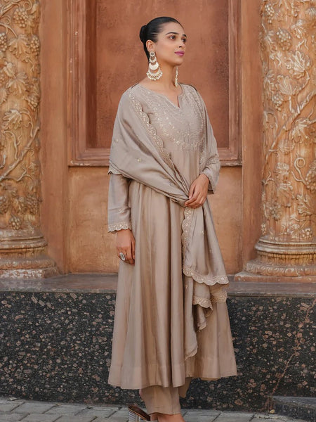 Women's Royal Embroidered Flowy Kurta Set with Dupatta