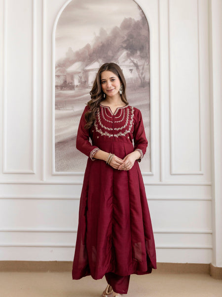 Women's Royal Embroidered Flowy Kurta Set with Dupatta