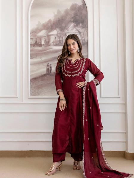 Women's Royal Embroidered Flowy Kurta Set with Dupatta