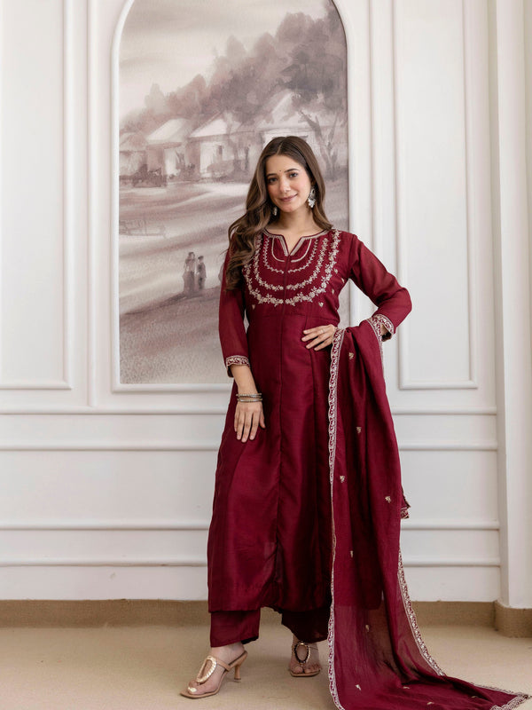 Women's Royal Embroidered Flowy Kurta Set with Dupatta