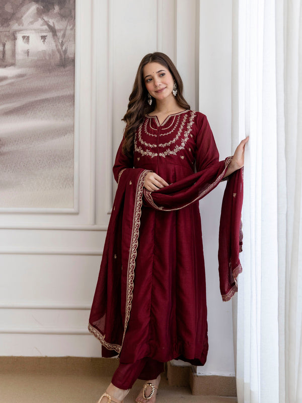 Women's Royal Embroidered Flowy Kurta Set with Dupatta