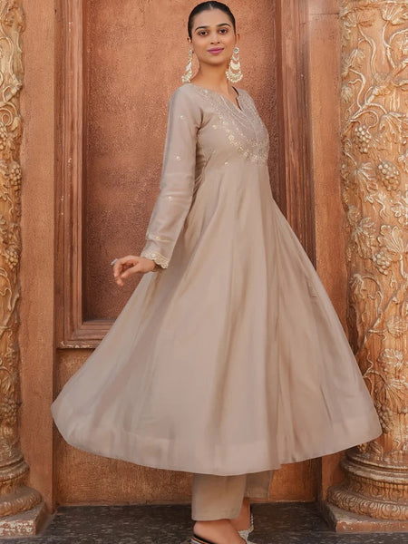 Women's Royal Embroidered Flowy Kurta Set with Dupatta