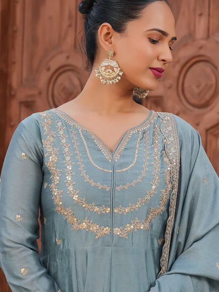 Women's Royal Embroidered Flowy Kurta Set with Dupatta
