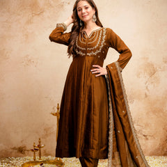 Women's Royal Embroidered Flowy Kurta Set with Dupatta