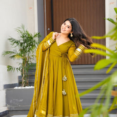 Musterd Plain Georgette Anarkali Suit Set