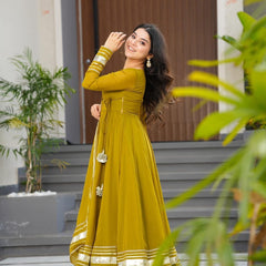 Musterd Plain Georgette Anarkali Suit Set