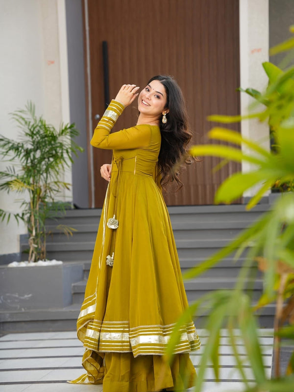 Musterd Plain Georgette Anarkali Suit Set