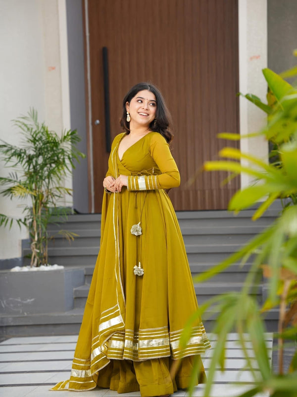 Musterd Plain Georgette Anarkali Suit Set