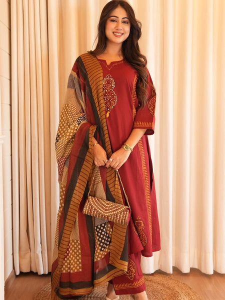 Elegant Cotton Kurta Pant Set with Patterned Dupatta