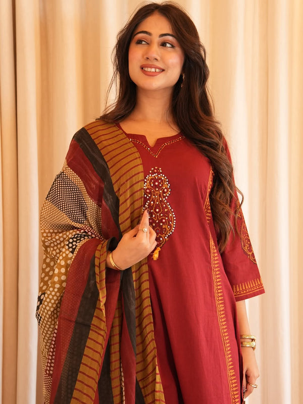 Elegant Maroon Printed Kurta Set with Dupatta & Ethnic Clutch