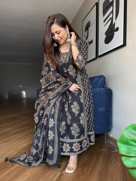 Midnight Elegance Floral Printed Cotton Kurta Set with Dupatta for Women