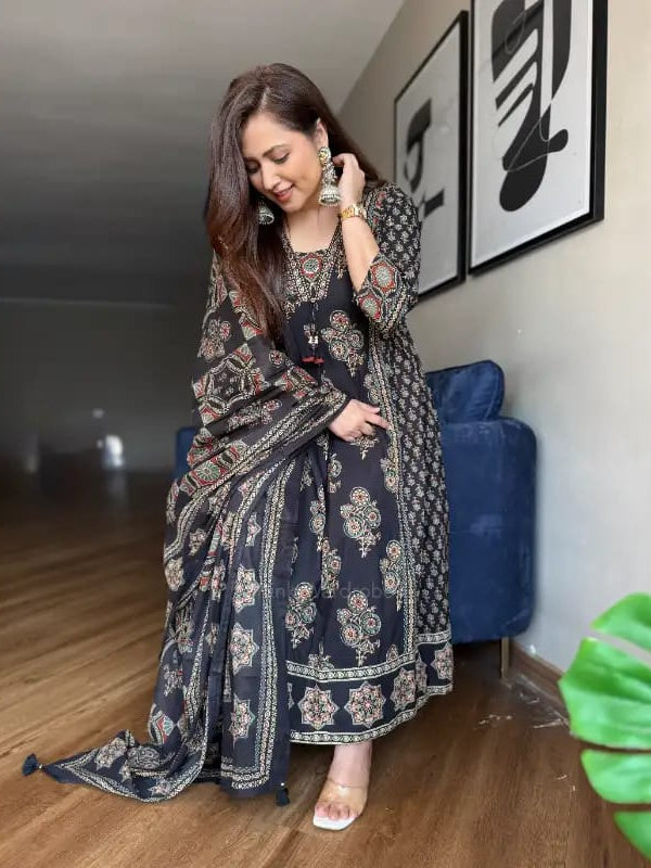 Midnight Elegance Floral Printed Cotton Kurta Set with Dupatta for Women