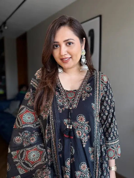 Midnight Elegance Floral Printed Cotton Kurta Set with Dupatta for Women