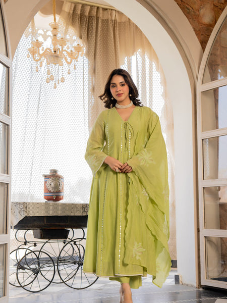 Women’s Green Embroidered Kurta Set with Floral Dupatta