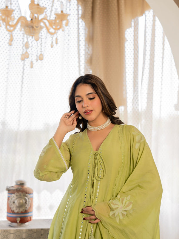Women’s Pink Embroidered Kurta Set with Floral Dupatta