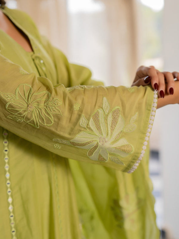 Women’s Green Embroidered Kurta Set with Floral Dupatta